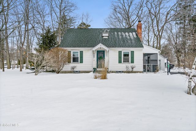 5 Glenbrook Road, Glenville, NY 12302