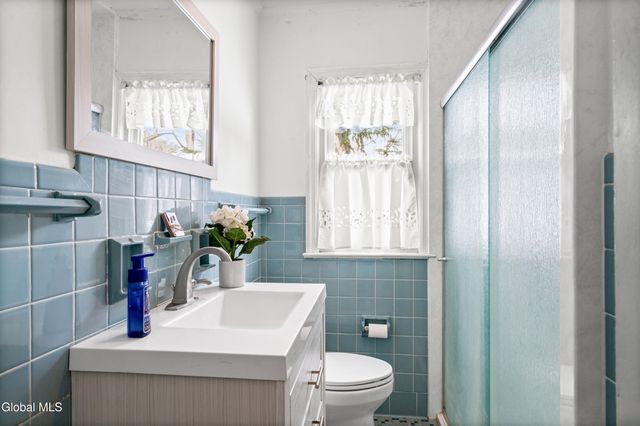 5 Glenbrook Road, Glenville, NY 12302