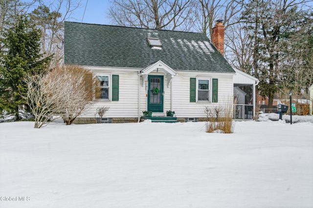 5 Glenbrook Road, Glenville, NY 12302