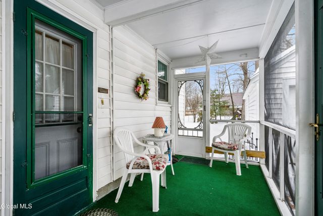 5 Glenbrook Road, Glenville, NY 12302