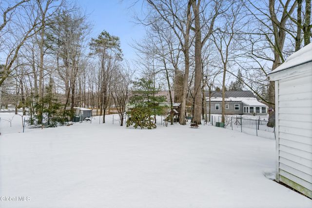 5 Glenbrook Road, Glenville, NY 12302