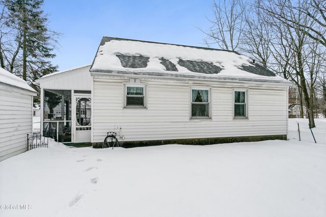 5 Glenbrook Road, Glenville, NY 12302