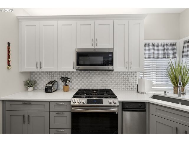 2471 Ne LINDSEY Dr, Hillsboro, OR 97124