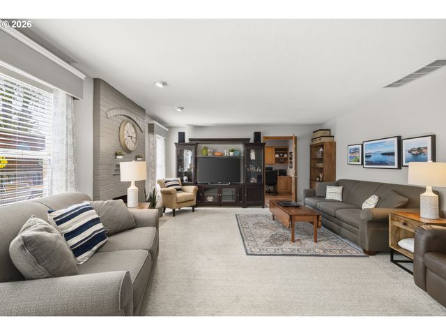 2471 Ne LINDSEY Dr, Hillsboro, OR 97124