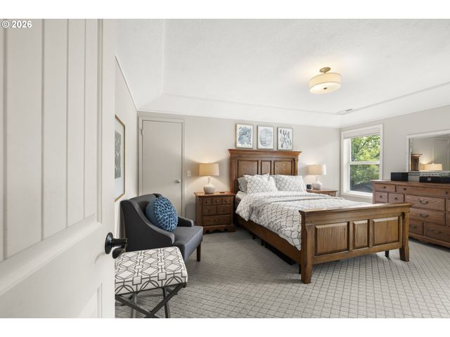 2471 Ne LINDSEY Dr, Hillsboro, OR 97124