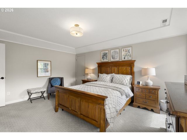 2471 Ne LINDSEY Dr, Hillsboro, OR 97124