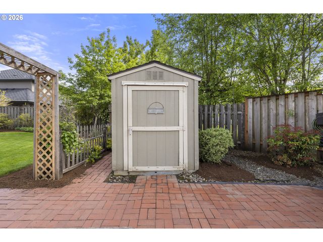 2471 Ne LINDSEY Dr, Hillsboro, OR 97124