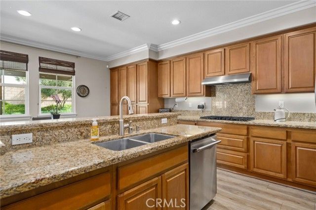 14215 Rolling Stream Place, Eastvale, CA 92880