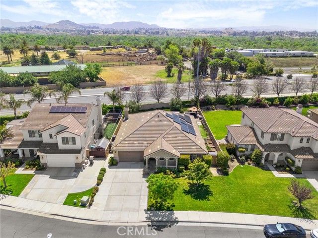 14215 Rolling Stream Place, Eastvale, CA 92880