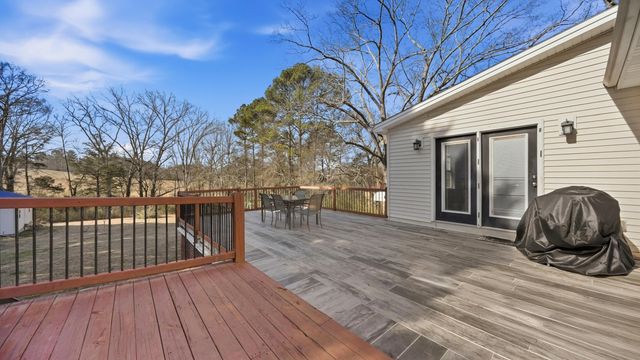 210 Hiwassee Drive NE, Charleston, TN 37310