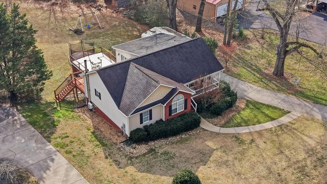 210 Hiwassee Drive NE, Charleston, TN 37310