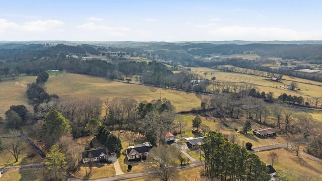 210 Hiwassee Drive NE, Charleston, TN 37310