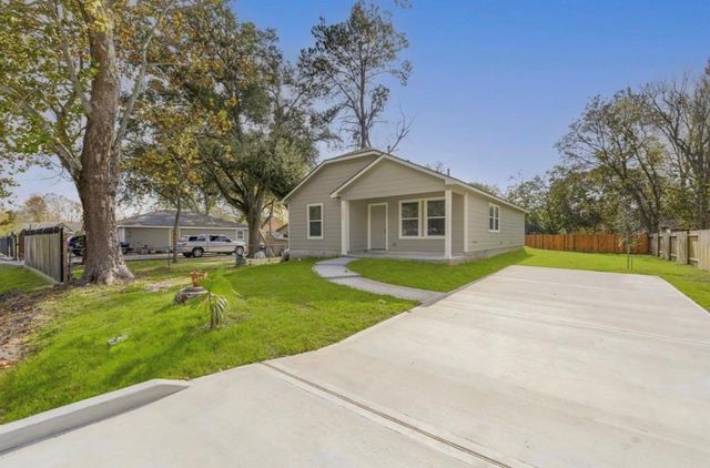 5824 Glen Lee Drive, Houston, TX 77396