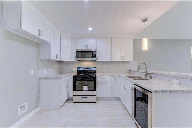 5824 Glen Lee Drive, Houston, TX 77396