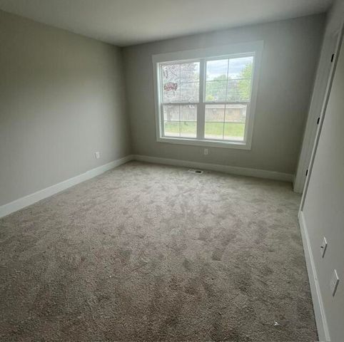 670 Lincoln Lawns Drive Nw, City Of Walker, MI 49534