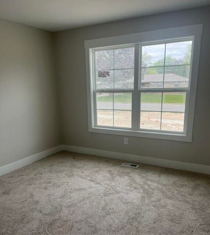 670 Lincoln Lawns Drive Nw, City Of Walker, MI 49534