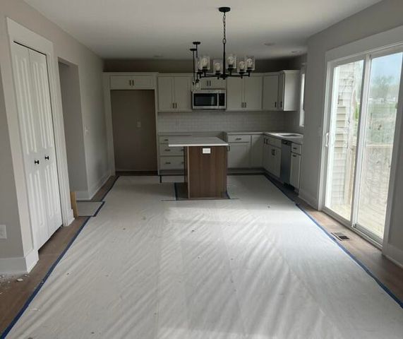 670 Lincoln Lawns Drive Nw, City Of Walker, MI 49534