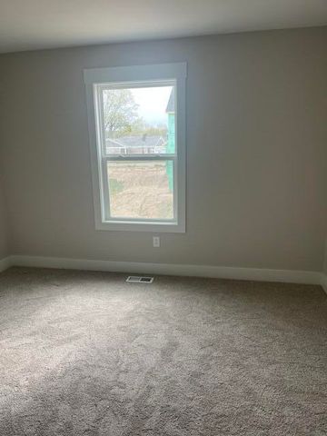 670 Lincoln Lawns Drive Nw, City Of Walker, MI 49534