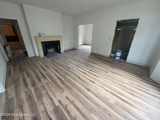 1051 Monroe Street, Jackson, MS 39202