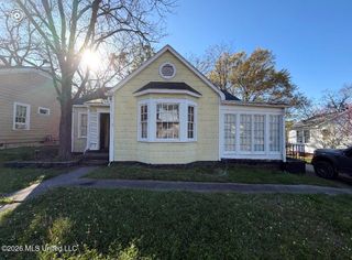 1051 Monroe Street, Jackson, MS 39202