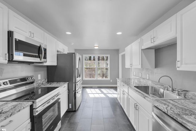 912 Still Spring Run, Inman, SC 29349