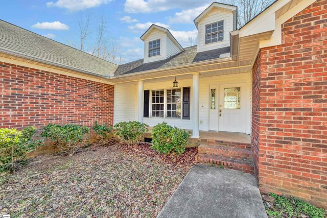 912 Still Spring Run, Inman, SC 29349