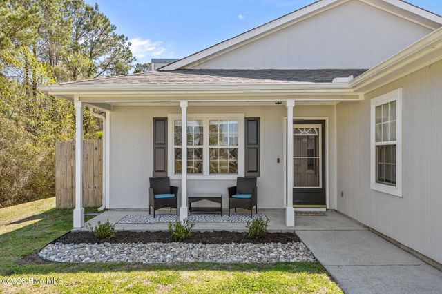 229 Gray Fox Run, Hubert, NC 28539