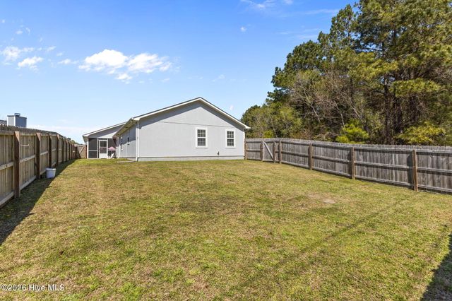 229 Gray Fox Run, Hubert, NC 28539