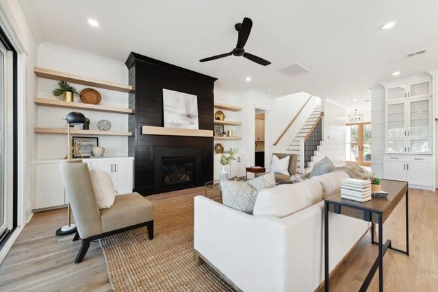 230 River Oak Drive, Mount Pleasant, SC 29464