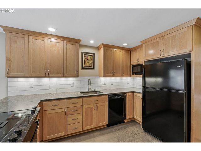 10275 Sw CYNTHIA St, Beaverton, OR 97008