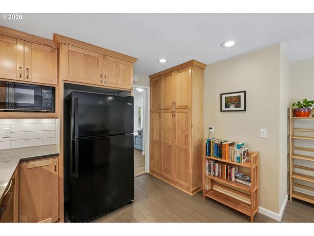 10275 Sw CYNTHIA St, Beaverton, OR 97008