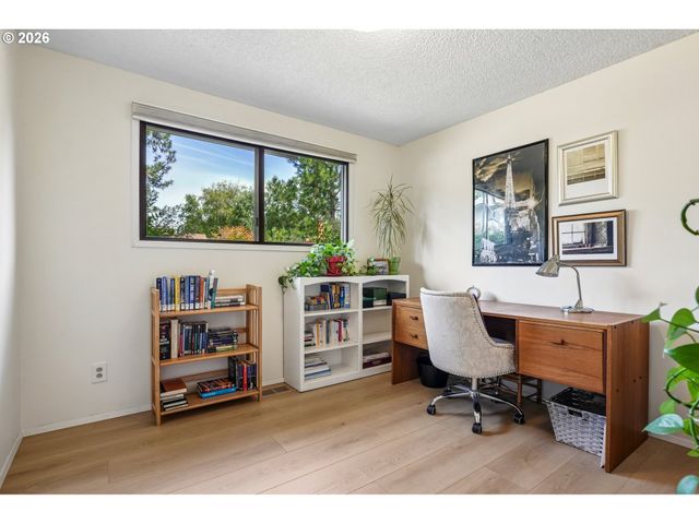10275 Sw CYNTHIA St, Beaverton, OR 97008