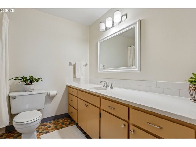 10275 Sw CYNTHIA St, Beaverton, OR 97008
