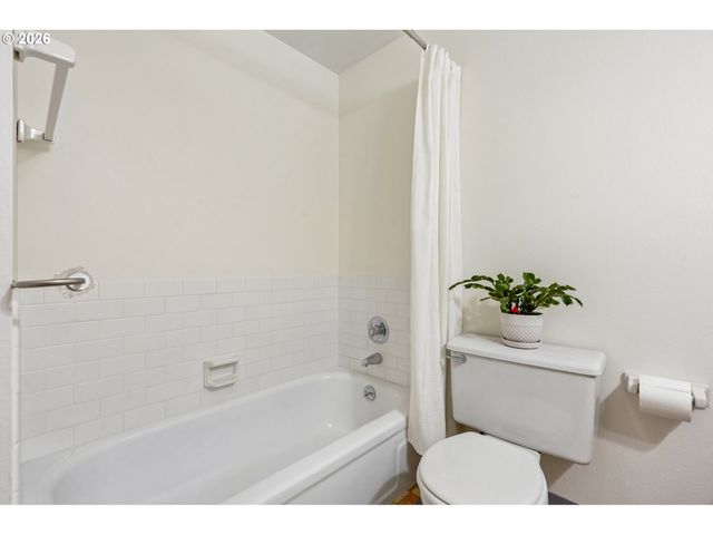 10275 Sw CYNTHIA St, Beaverton, OR 97008