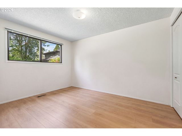 10275 Sw CYNTHIA St, Beaverton, OR 97008