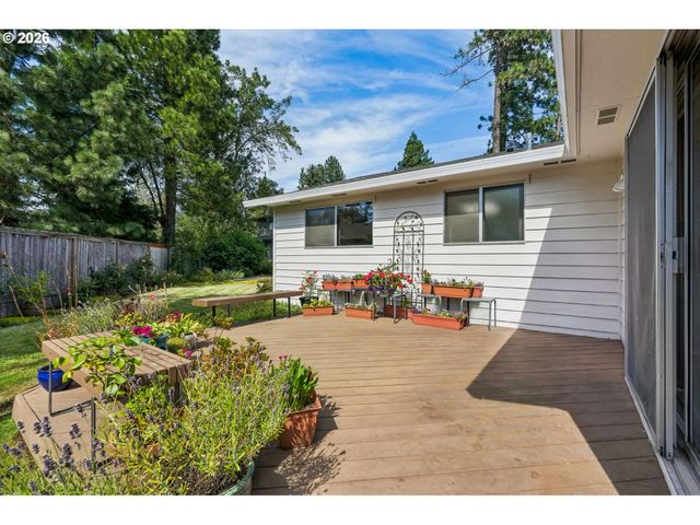 10275 Sw CYNTHIA St, Beaverton, OR 97008