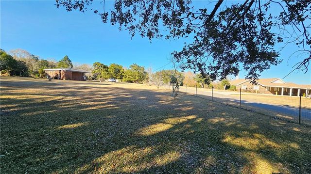 7251 Two Mile Road, Irvington, AL 36544