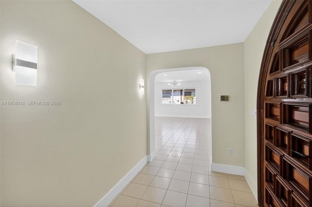 1721 S Treasure Dr, North Bay Village, FL 33141