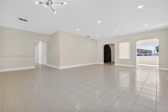 1721 S Treasure Dr, North Bay Village, FL 33141