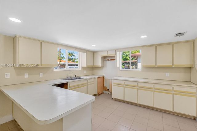 1721 S Treasure Dr, North Bay Village, FL 33141