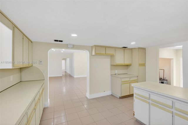 1721 S Treasure Dr, North Bay Village, FL 33141