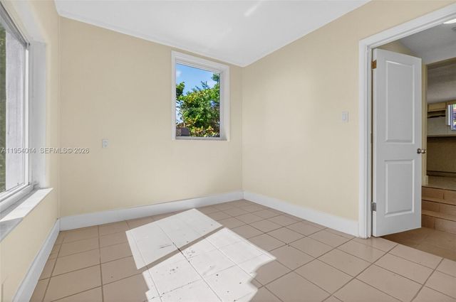 1721 S Treasure Dr, North Bay Village, FL 33141