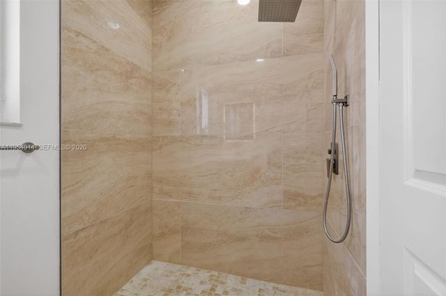 1721 S Treasure Dr, North Bay Village, FL 33141