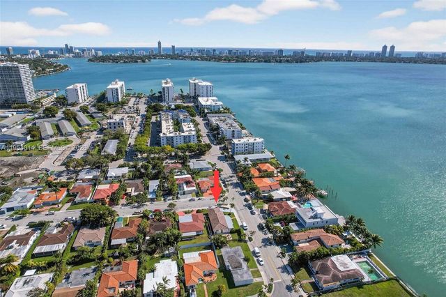 1721 S Treasure Dr, North Bay Village, FL 33141