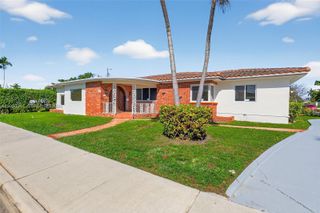 1721 S Treasure Dr, North Bay Village, FL 33141