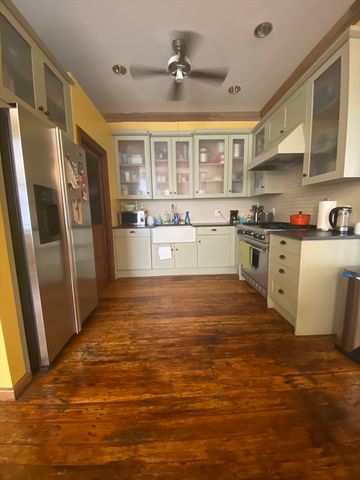 118 South Street 2A, Boston, MA 02111