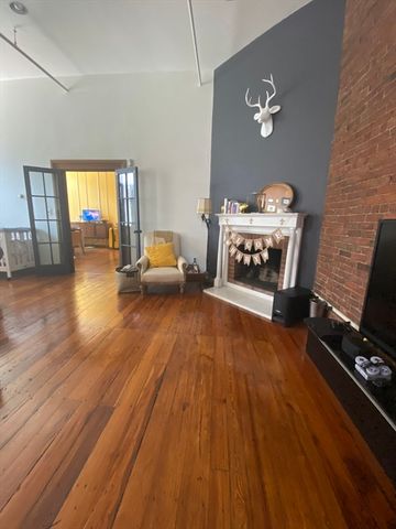 118 South Street 2A, Boston, MA 02111