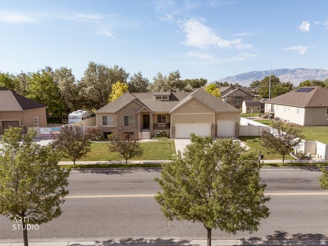 1057 W 300 N, Lehi, UT 84043