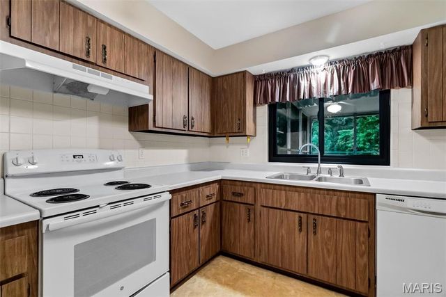 4768 Longspur Drive, Unincorporated, MO 63128