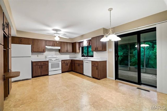 4768 Longspur Drive, Unincorporated, MO 63128